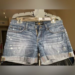 Medium wash lucky brand denim shorts, size 26